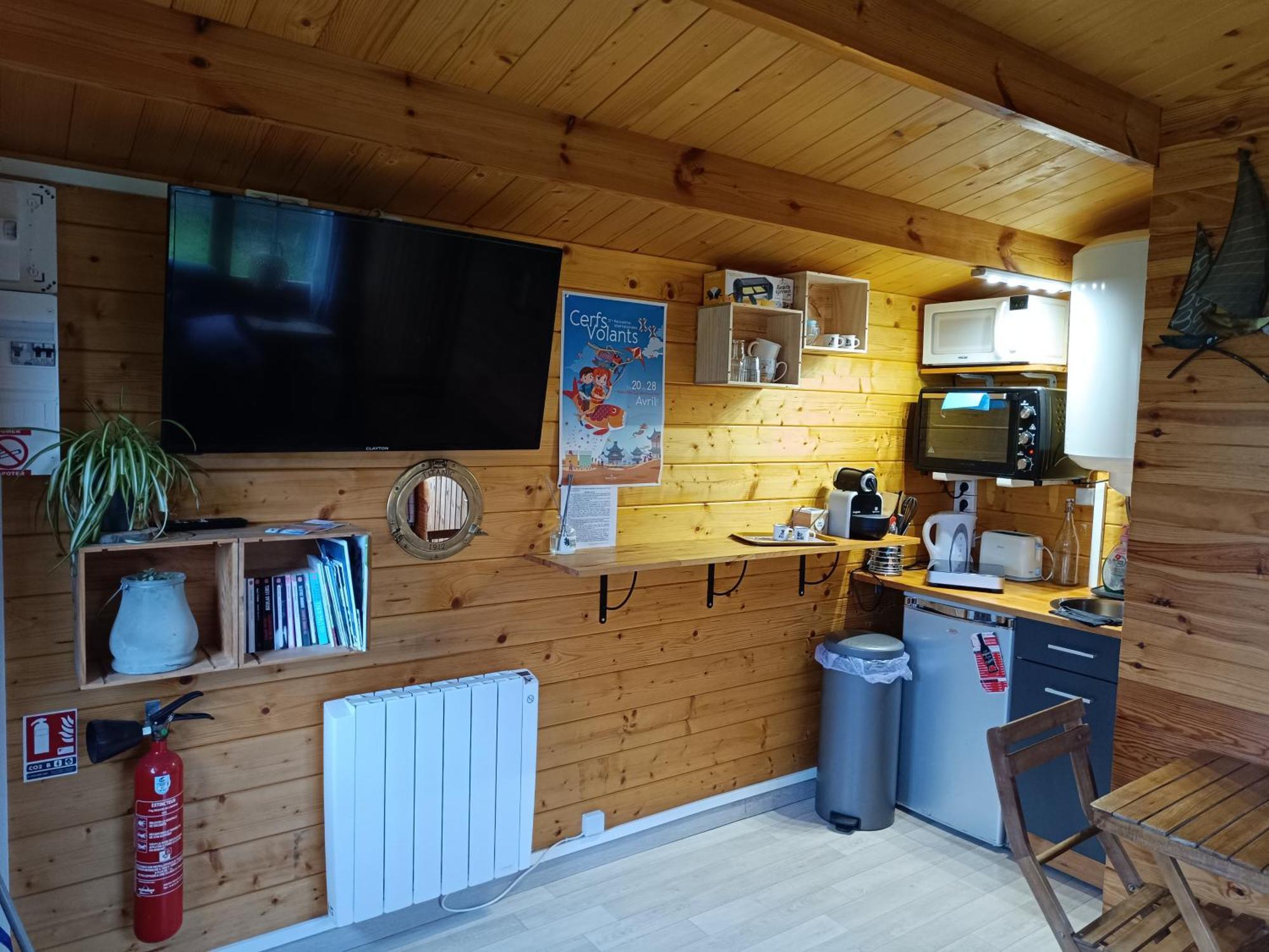 Gite Les Chalets Du Fliers Verton Meubles De Tourisme Classes 2 Etoiles Berck 객실 사진